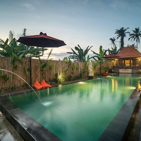 Ubud Lestari Villa Exterior photo